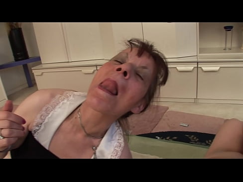 ❤️ Deux grands-mères et un grand-père font une partie à trois ❤️ Super sexe at us ❌️❤