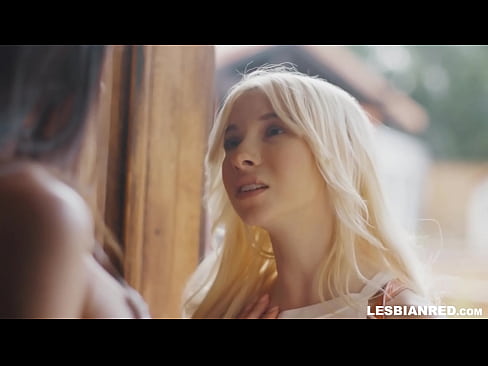❤️ Une fille revient à la maison quelques mois plus tard et finit par manger la chatte de sa belle-mère ❤️ Super sexe at us ❌️❤